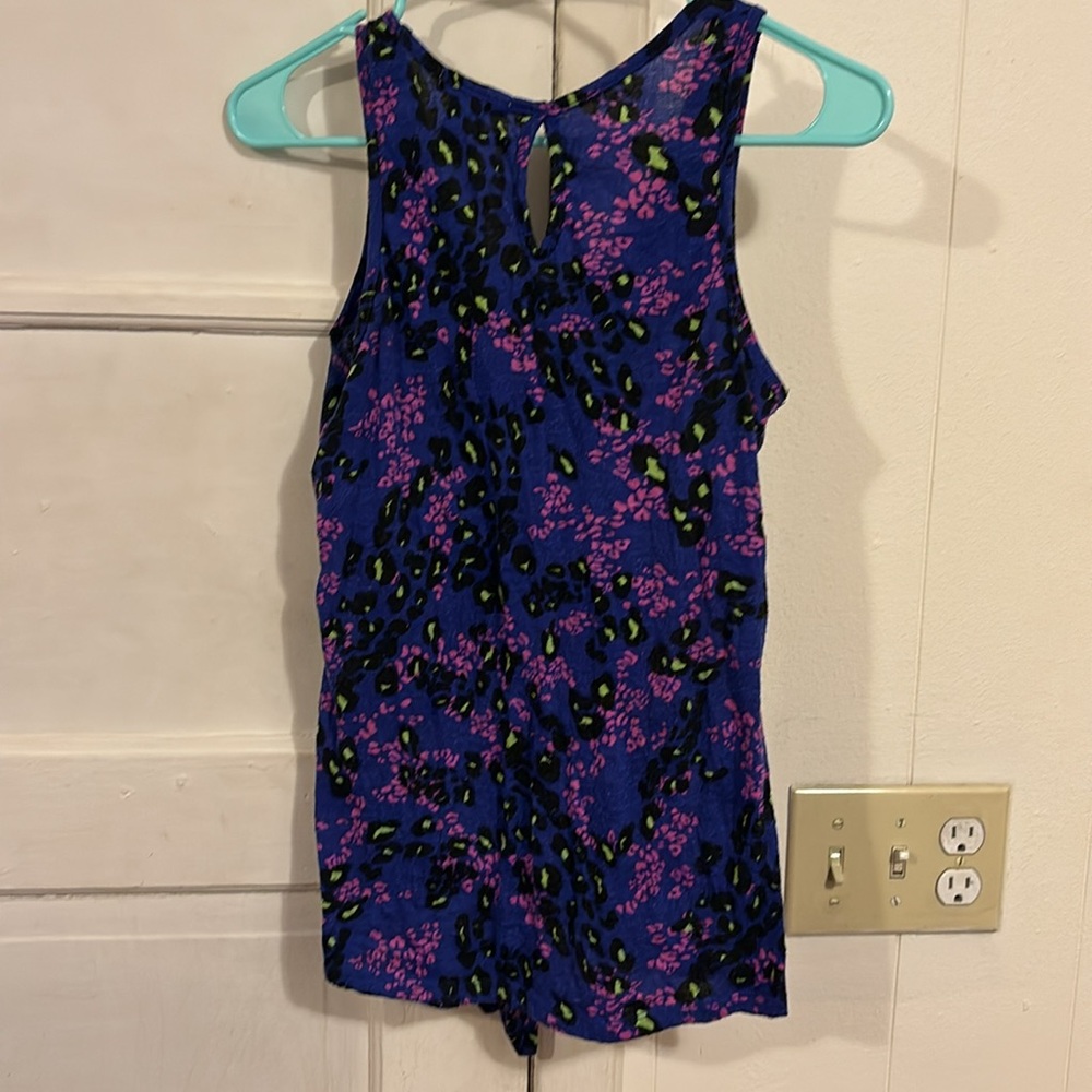 Fun Printed Tank - Picture 2 of 2